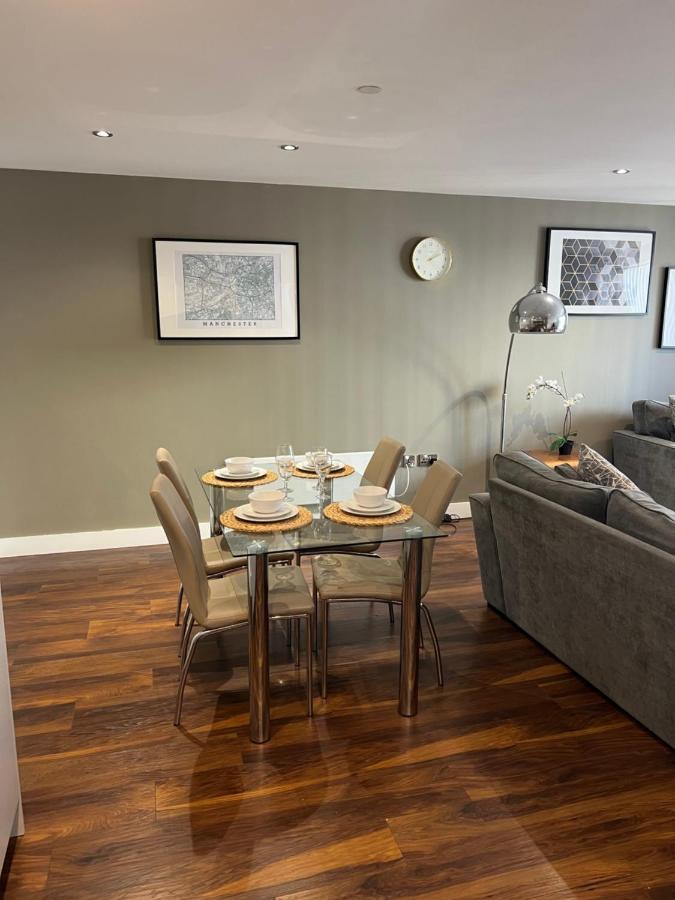 Stunning Manchester City Centre Apartment! Ideal For Small Groups Екстериор снимка
