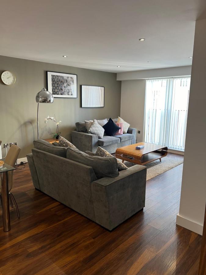 Stunning Manchester City Centre Apartment! Ideal For Small Groups Екстериор снимка